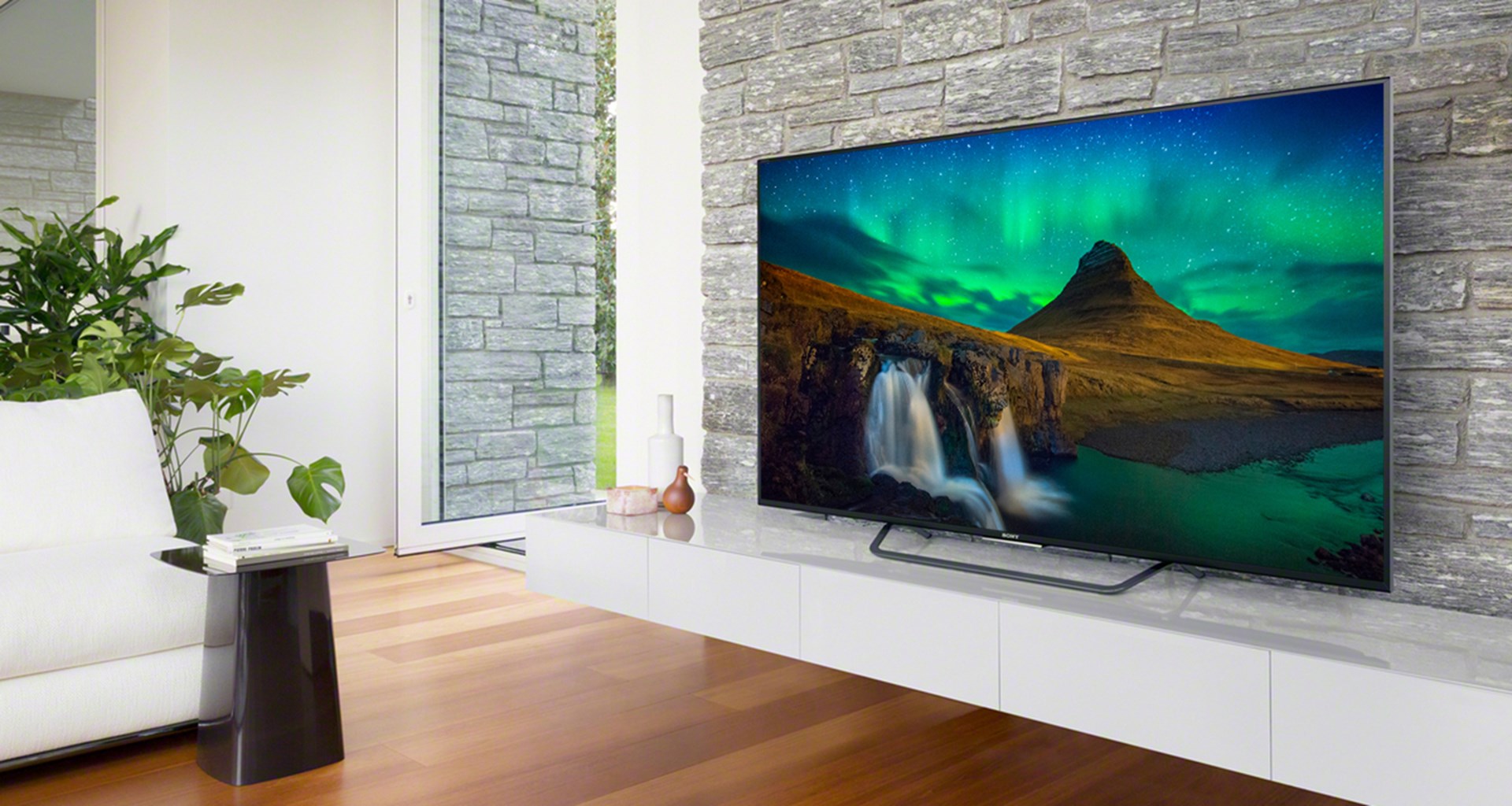 Какой телевизор 65 лучше купить. Телевизоры Sony 2019. Телевизор Sony 65 2022 года. Телевизор сони 2023 года. Телевизор 65 дюймов в интерьере.