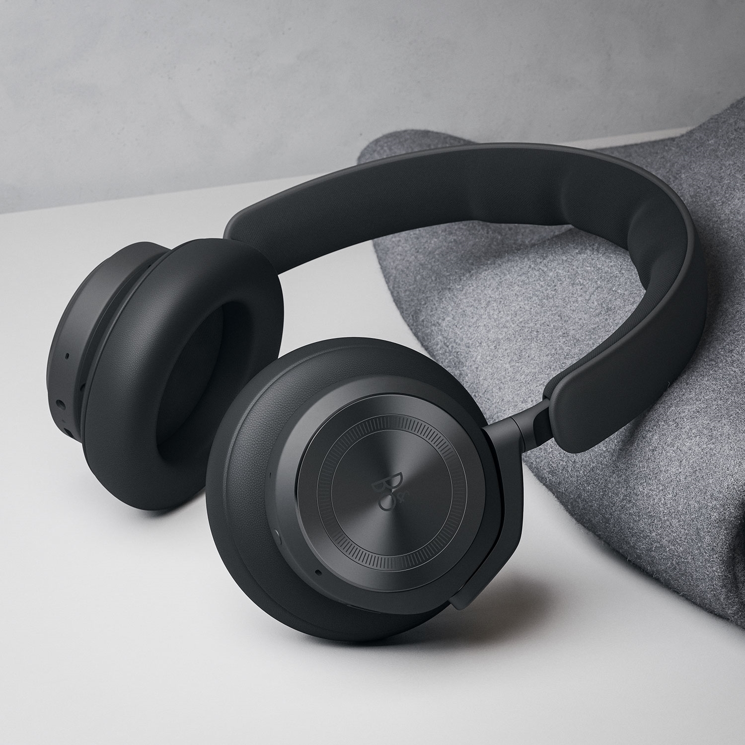 Bang & Olufsen BeoPlay HX over Ear wireless Kopfhörer-anthrazit schwarz 