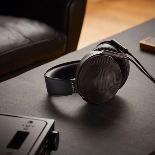 Sony MDR-Z1R Head-fi headset