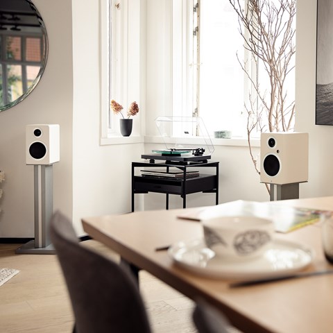 NAD C558 Plattenspieler