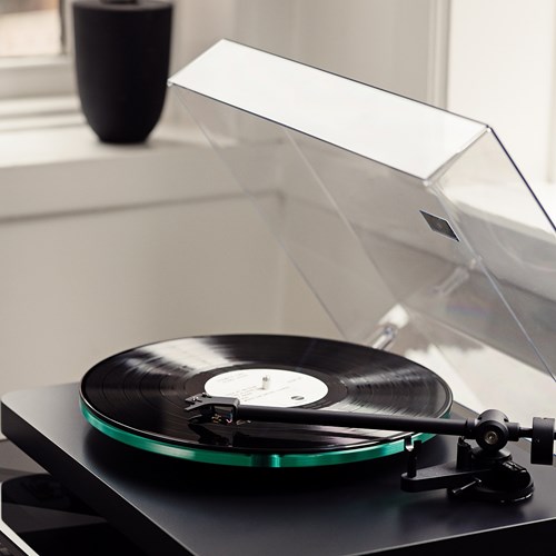NAD C558 Plattenspieler