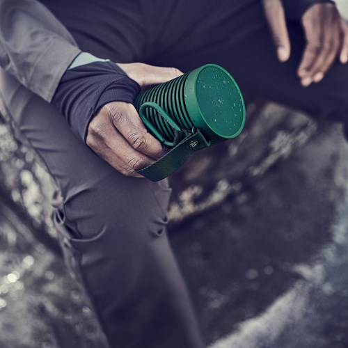 Bang & Olufsen Beosound Explore Kabelloser Lautsprecher mit Akku