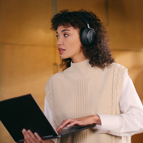 Bowers & Wilkins PX8 Trådlöst headset